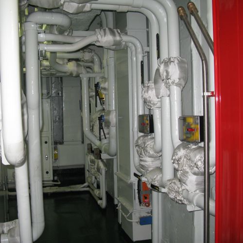 Installation piping on ship